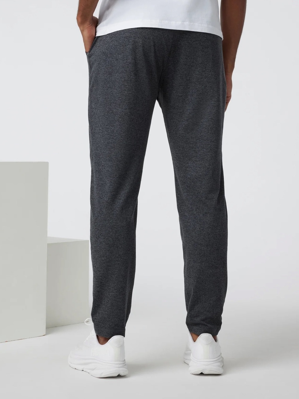 Vuori Ponte dark gray Performance Pant, 30 inch, size small - Picture 3 of 14